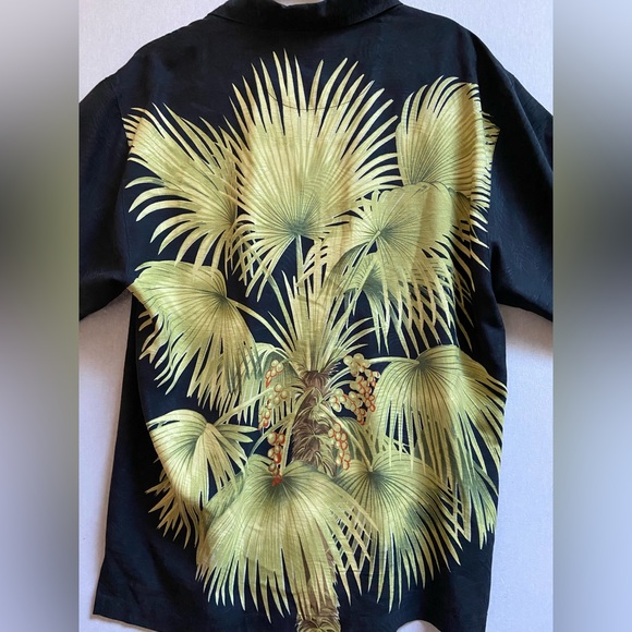 Tommy Bahama black tropical leaves mural silk short sleeve button up shirt Sz M - Picture 4 of 10